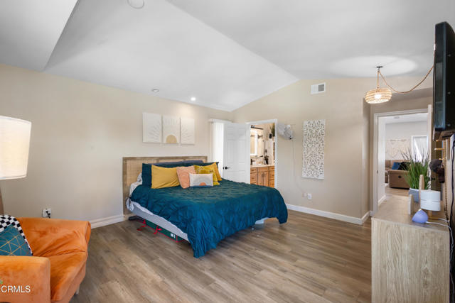 1684 San Joaquin Avenue, Ventura CA: https://media.crmls.org/mediaz/ecbdf72f-3c8a-45cc-814b-b758f2ca3e2f.jpg