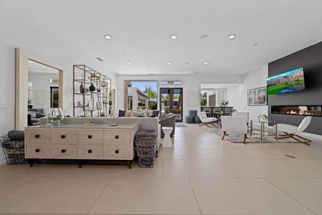 78190 Calle Cadiz, La Quinta CA: https://media.crmls.org/mediaz/ecbe7710-2e2b-44bc-bad0-0f4df017f4c2.jpg