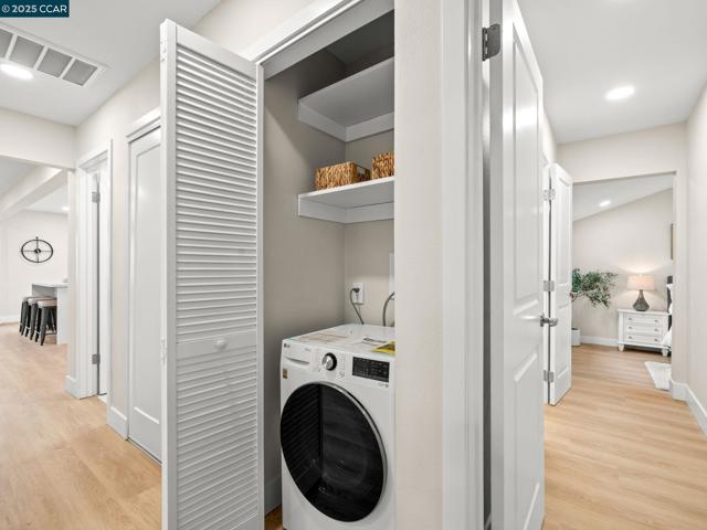 4285 Carter Ct, Concord CA: https://media.crmls.org/mediaz/ecbfa4e9-f31b-4c31-9e16-26540e1d459a.jpg