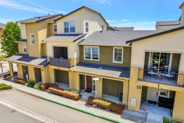 1490 Coyote Creek Way, Milpitas CA: https://media.crmls.org/mediaz/ecbfeea5-2f9c-4fbb-b3d7-494ba3fbc3ec.jpg