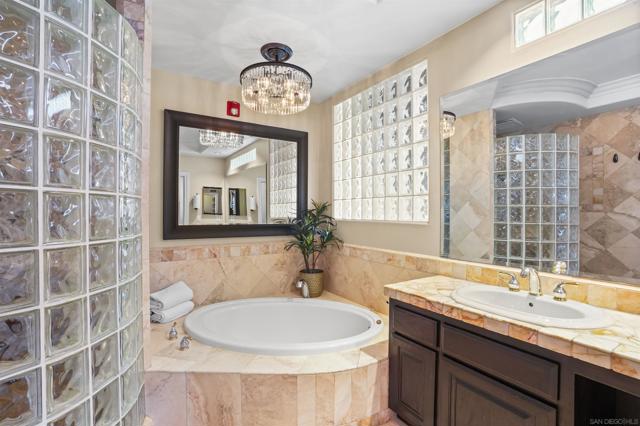 22590 Canyon Lake Drive South, Canyon Lake CA: https://media.crmls.org/mediaz/ecc14046-b263-4ece-af45-15c73970333f.jpg