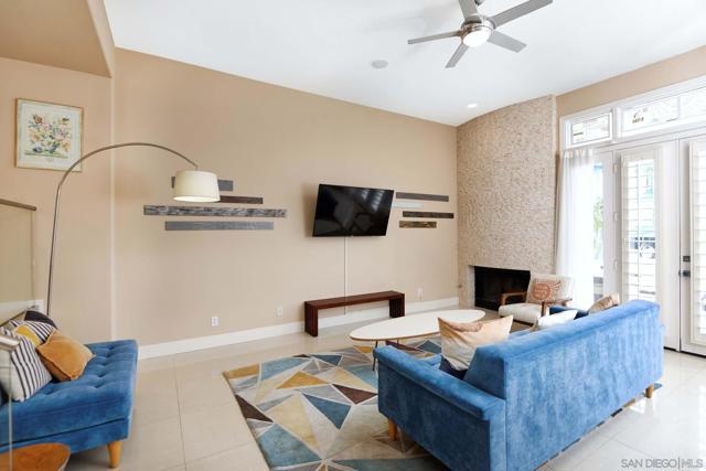 292 Bonair St, La Jolla CA: https://media.crmls.org/mediaz/ecc18fea-87df-425d-b6ba-454961674bac.jpg