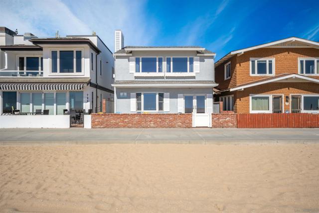 206 E E Oceanfront, Newport Beach CA: https://media.crmls.org/mediaz/ecc1c7bf-d32c-42a6-b189-0e2f9a88c0f2.jpg