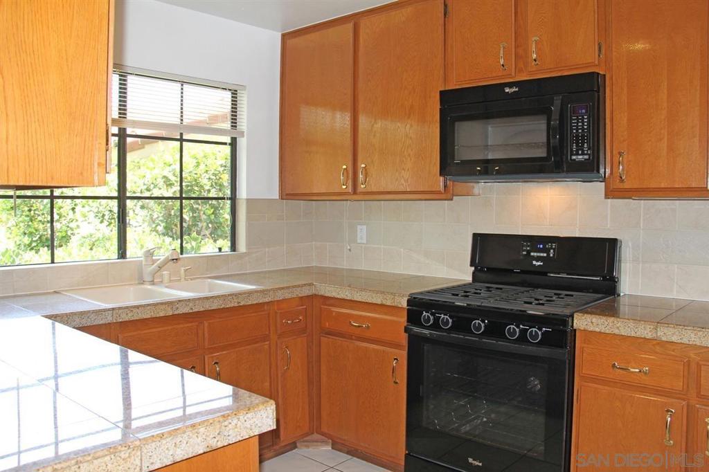 7628 Palmilla Dr - photo 3