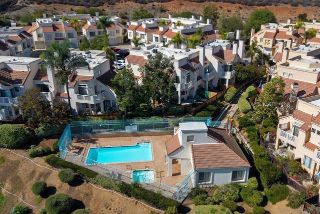 12039 Calle De Leon Drive, El Cajon CA: https://media.crmls.org/mediaz/ecc27095-d543-45b8-b546-c344848852aa.jpg