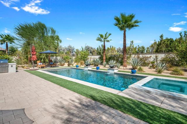 11 Alicante Circle, Rancho Mirage CA: https://media.crmls.org/mediaz/ecc29871-a3db-48e1-a44a-75af2055d5a2.jpg