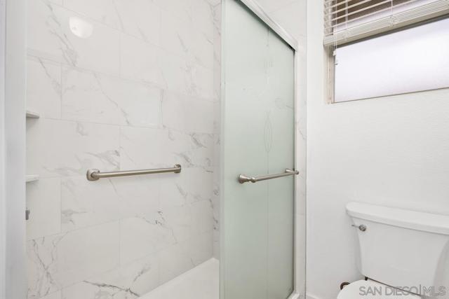 11020 Creekbridge Pl, San Diego CA: https://media.crmls.org/mediaz/ecc3a5d4-eba1-4298-a105-cffca3e3a043.jpg