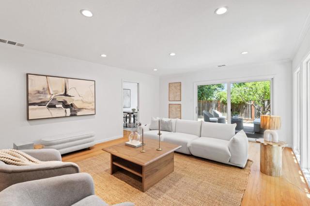 286 Hans Avenue, Mountain View CA: https://media.crmls.org/mediaz/ecc534a0-acef-405d-937e-272ab9e1f793.jpg