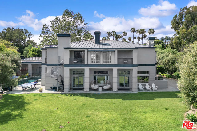 28600 Pacific Coast Highway, Malibu CA: https://media.crmls.org/mediaz/ecc53cbe-bd36-4d49-9f07-25ab5c921473.jpg