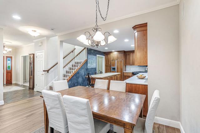 2940 San Juan Boulevard, Belmont CA: https://media.crmls.org/mediaz/ecc62493-10c6-4063-b251-cd13621e2ed3.jpg