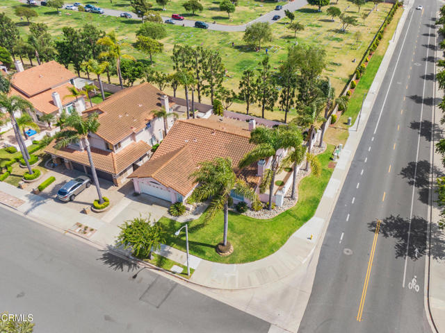 712 Rosebud Drive, Oxnard CA: https://media.crmls.org/mediaz/ecc63180-3fa7-4722-9744-9d90a14c14e5.jpg