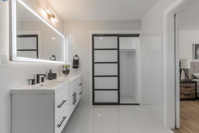 1568 Fallen Leaf Dr, Milpitas CA: https://media.crmls.org/mediaz/ecc676f4-2670-4889-8bde-9497a21542fe.jpg
