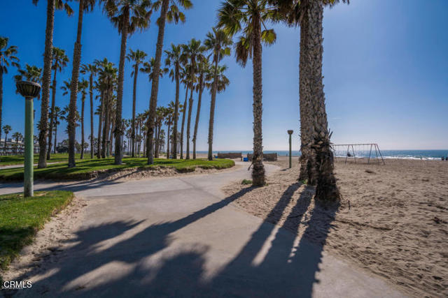728 Island View Circle, Port Hueneme CA: https://media.crmls.org/mediaz/ecc74097-afb8-4808-a5a1-610208b3bb2e.jpg