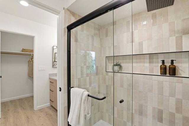 Image 28 of 58 For 1368 Goldenlake Road