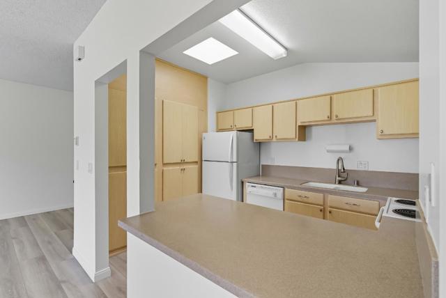 3550 Carter Drive, South San Francisco CA: https://media.crmls.org/mediaz/ecc8502f-2703-4d16-979b-364913147e6f.jpg