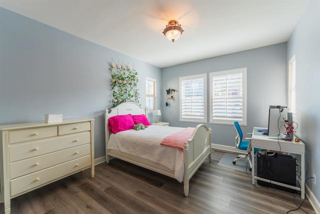 Detail Gallery Image 15 of 27 For 1127 Calle Pilares, Chula Vista,  CA 91913 - 4 Beds | 3/1 Baths