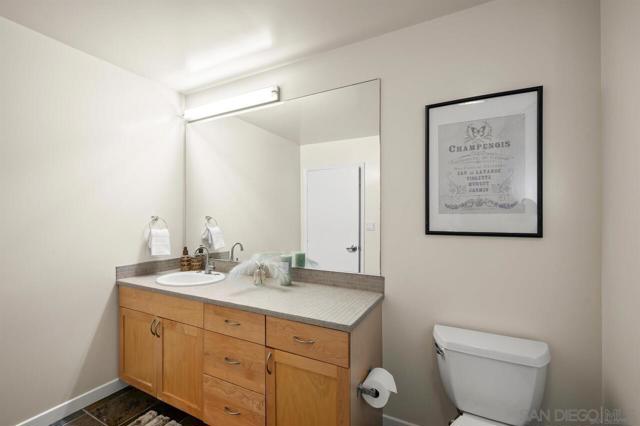 Image 24 of 45 For 1150 J St  421