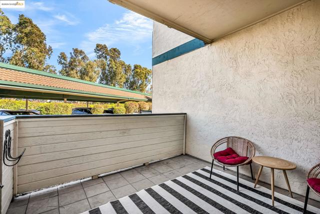 2912 Flint St, Union City CA: https://media.crmls.org/mediaz/ecc950db-d81e-44c5-84a0-3ebd10630ed8.jpg