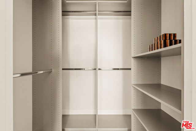 5931 Abernathy Drive, Los Angeles CA: https://media.crmls.org/mediaz/ecc9990c-16c9-4aa8-ad02-1bb789e99331.jpg