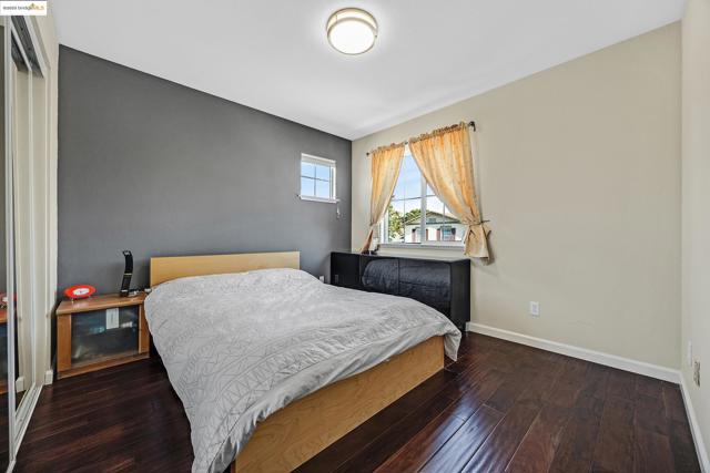 5736 Idlewood Street, Dublin CA: https://media.crmls.org/mediaz/ecc99938-5ccf-43c4-9f43-b44cf1348a71.jpg