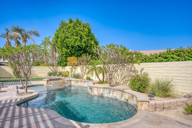 Image 33 of 49 For 44450 Ocotillo Drive