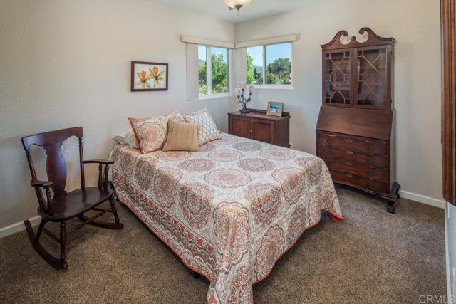 23847 Norte Dr, Ramona CA: https://media.crmls.org/mediaz/eccba008-71f1-453d-b2bc-0c03f38256e4.jpg