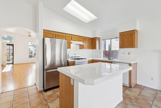 Detail Gallery Image 5 of 21 For 3241 Naylor Rd, San Diego,  CA 92173 - 4 Beds | 2 Baths