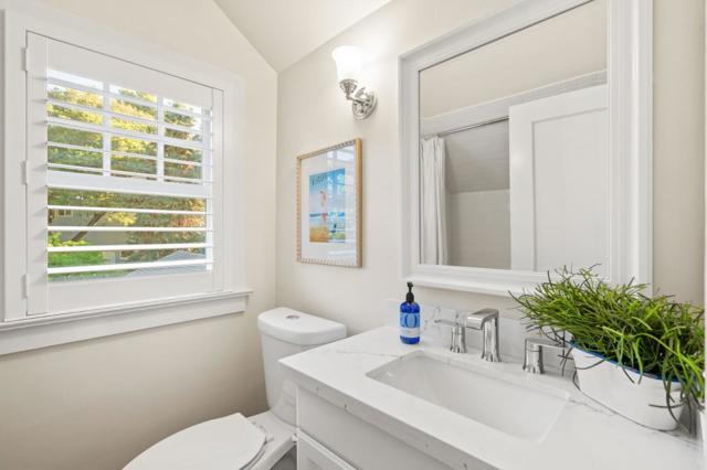1547 Columbus Avenue, Burlingame CA: https://media.crmls.org/mediaz/eccc7f35-a929-4531-8607-cbf247583cee.jpg