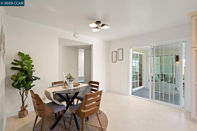 2283 Greenwich Rd, San Pablo CA: https://media.crmls.org/mediaz/eccd743a-1d6a-445d-895c-01f2ab12b241.jpg