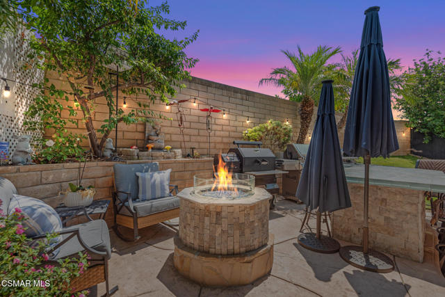 2758 Briarpatch Drive, Simi Valley CA: https://media.crmls.org/mediaz/eccf1bf2-9c76-402d-8bd6-7dd224075377.jpg