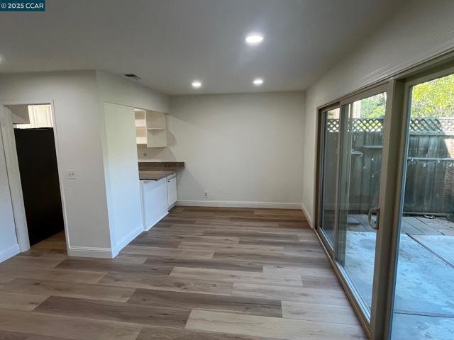 1800 Cannon Dr, Walnut Creek CA: https://media.crmls.org/mediaz/eccf5257-da68-4d39-836b-5de80c98d4d9.jpg