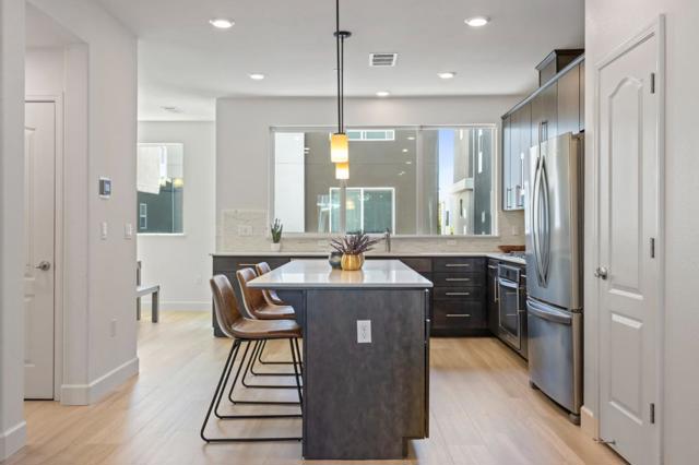 178 Llano De Los Robles Avenue, San Jose CA: https://media.crmls.org/mediaz/ecd1806d-eb09-45a9-a4ca-463c0b34161e.jpg