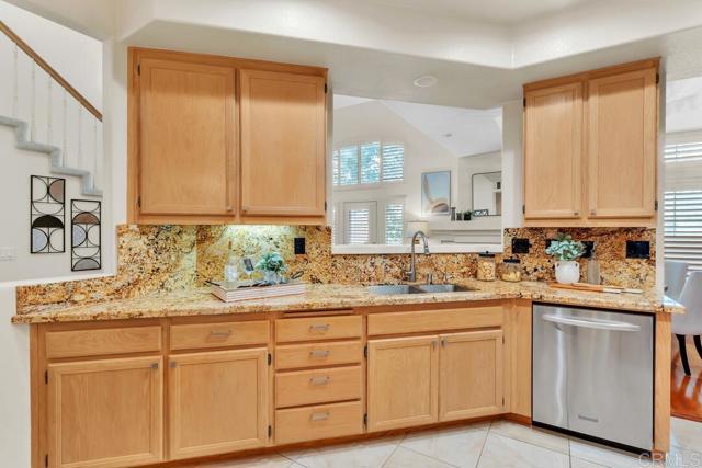 Detail Gallery Image 20 of 46 For 11378 Provencal Pl, San Diego,  CA 92128 - 3 Beds | 2/1 Baths