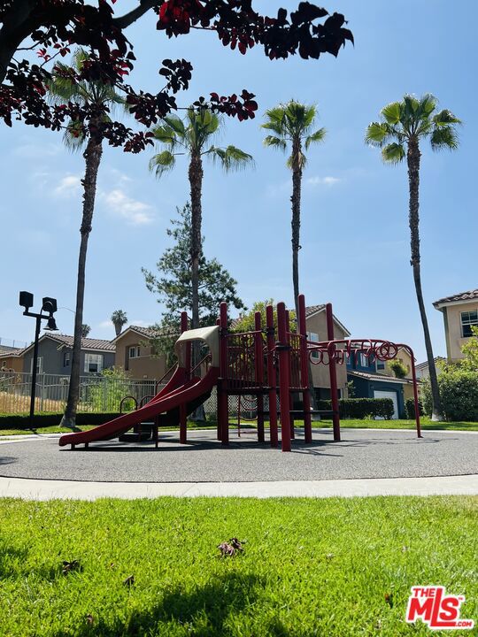 1414 N Kemmett Court, Los Angeles CA: https://media.crmls.org/mediaz/ecd2ca15-fd67-4db2-9df8-de4449373066.jpg