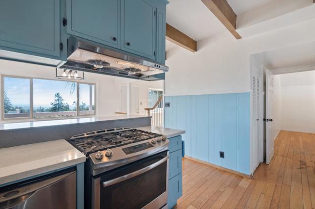 10981 Edgemont Drive, San Jose CA: https://media.crmls.org/mediaz/ecd2ce6b-bb25-4157-87d5-eff87fd387c4.jpg