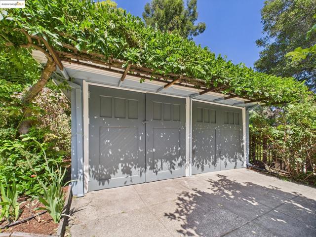 5920 Ivanhoe Rd, Oakland CA: https://media.crmls.org/mediaz/ecd37732-4314-485b-a1d5-616086fd09b8.jpg