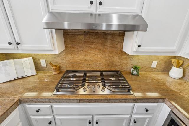 5365 SILVER KNOLL Court, San Jose CA: https://media.crmls.org/mediaz/ecd47859-a415-4d73-866a-2c0ee6c5eda3.jpg