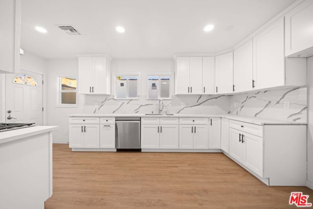 4325 W 58th Place, Los Angeles CA: https://media.crmls.org/mediaz/ecd56769-cf65-4f07-b932-1f8547afb3a8.jpg