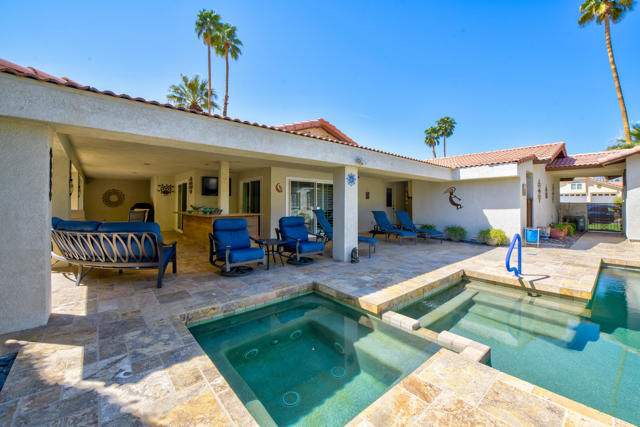39060 Kilimanjaro Court, Palm Desert CA: https://media.crmls.org/mediaz/ecd6155d-3279-48e3-ab3d-c1f7cd92707d.jpg