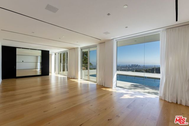 1853 Sunset Plaza Drive, Los Angeles CA: https://media.crmls.org/mediaz/ecd649f4-88d2-4dc7-be1c-fe046b5f6eb5.jpg