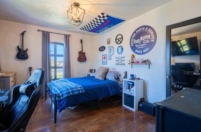 1 Santa Lucia Avenue, Salinas CA: https://media.crmls.org/mediaz/ecd70b7b-a853-447a-a9dc-b4de0c8d68b0.jpg