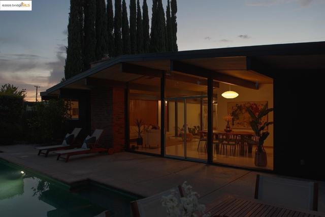 4020 Salem ST, Concord CA: https://media.crmls.org/mediaz/ecd8a5d1-fe1e-4f37-a610-337394267f50.jpg