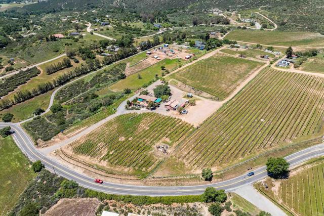 25260 E Old Julian Hwy, Ramona CA: https://media.crmls.org/mediaz/ecd9c8eb-0db4-44bb-a67f-fd2ea0acdfde.jpg