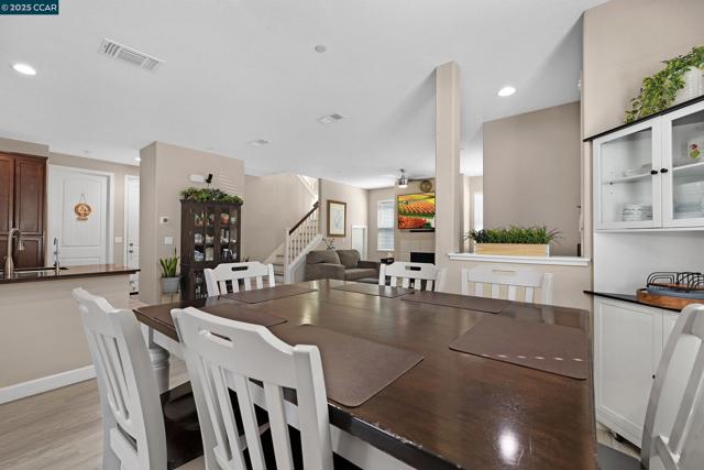 210 Belle Harbor Circle, Pittsburg CA: https://media.crmls.org/mediaz/ecda2025-a647-42aa-824e-532d17ff92ae.jpg