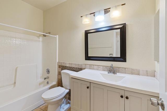 110 Walnut Meadows Court, Oakley CA: https://media.crmls.org/mediaz/ecdb394f-96b5-47f5-b94c-c0a702d1f939.jpg