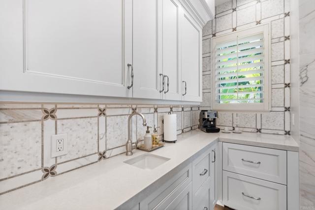 Detail Gallery Image 25 of 37 For 3368 Calle Margarita, Encinitas,  CA 92024 - 5 Beds | 6/1 Baths