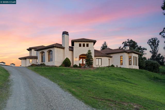 633 Kalthoff Cmn, Livermore CA: https://media.crmls.org/mediaz/ecdb7ae2-9b77-42d7-9379-529568102c39.jpg