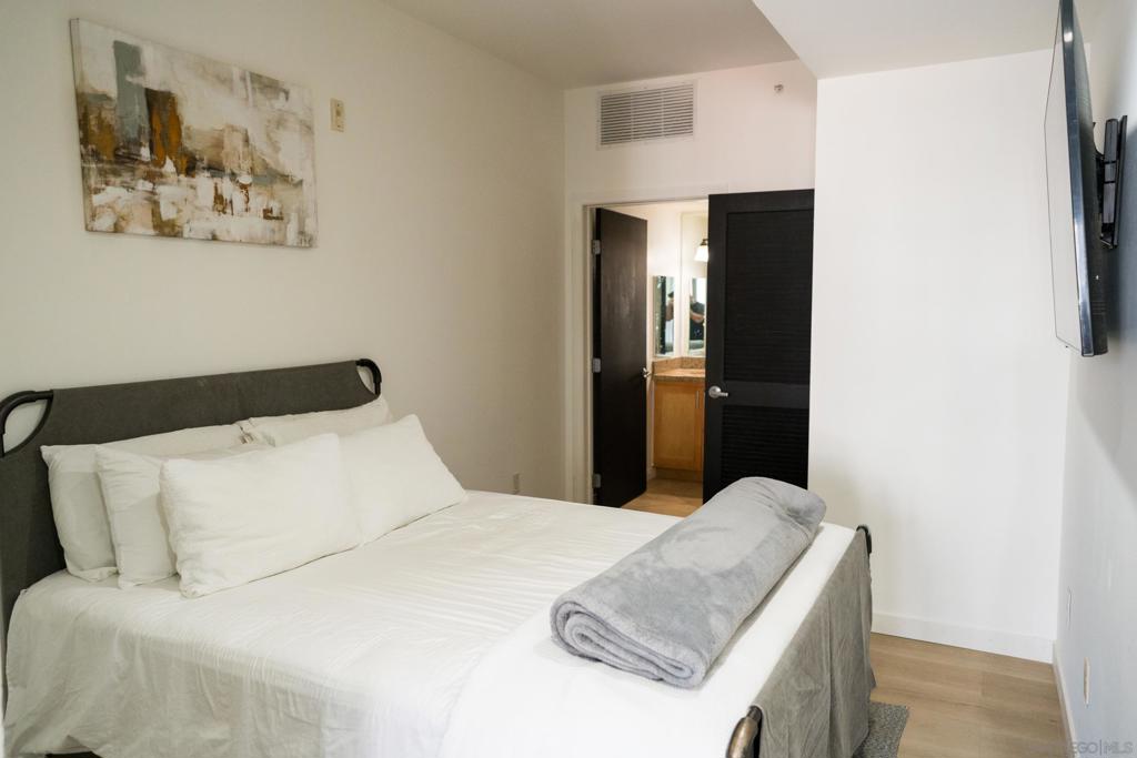 450 J St - photo 15