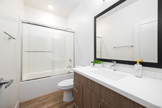 2092 Tango Loop, Chula Vista CA: https://media.crmls.org/mediaz/ecdbeb5e-d704-4a22-b5ad-3dee861cabed.jpg