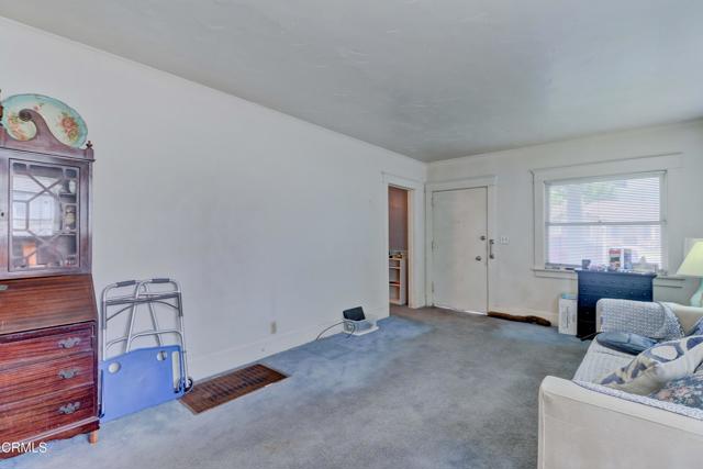 320 W Lemon Avenue, Monrovia CA: https://media.crmls.org/mediaz/ecdc2d26-9ba4-4f75-8ce7-adc3e33ffee2.jpg